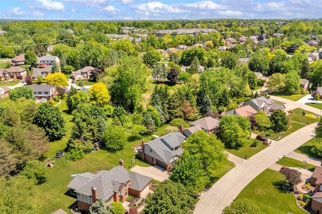 3394 Edmunton Drive, Rochester Hills, MI 48306