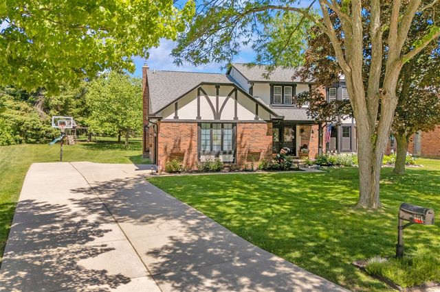 3394 Edmunton Drive, Rochester Hills, MI 48306