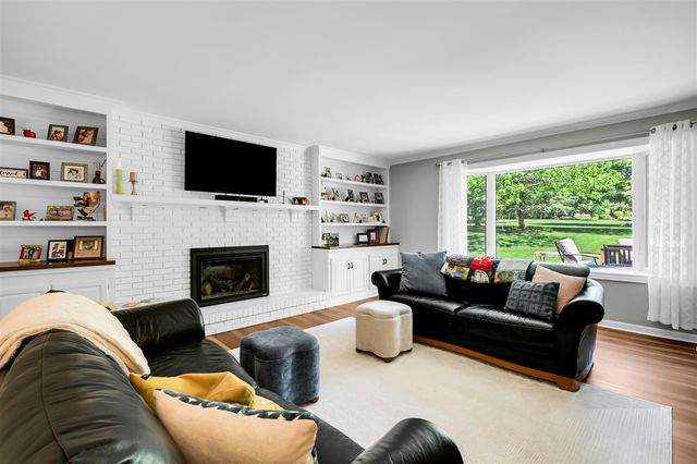 3394 Edmunton Drive, Rochester Hills, MI 48306