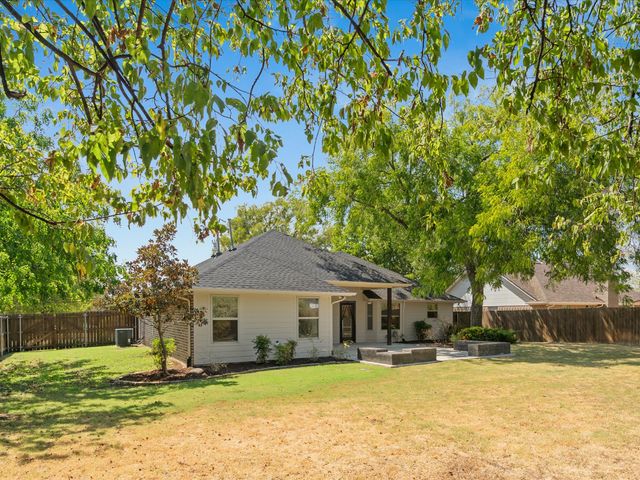 209 Main Street, Tioga, TX 76271