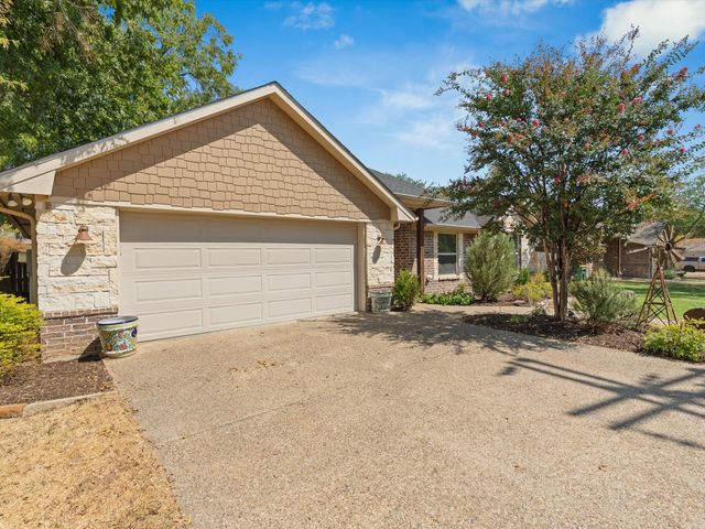 209 Main Street, Tioga, TX 76271