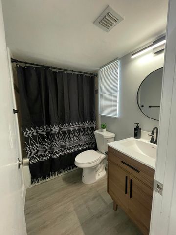 110 SE 7th Street 4, Hallandale Beach, FL 33009