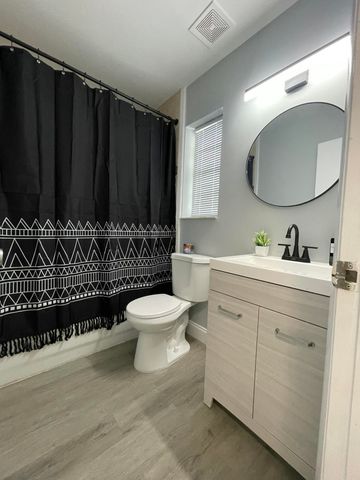 110 SE 7th Street 4, Hallandale Beach, FL 33009