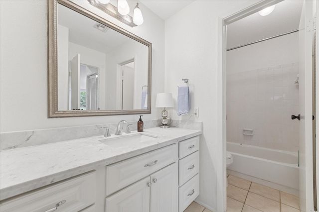 1881 Bering Drive 82, Houston, TX 77057