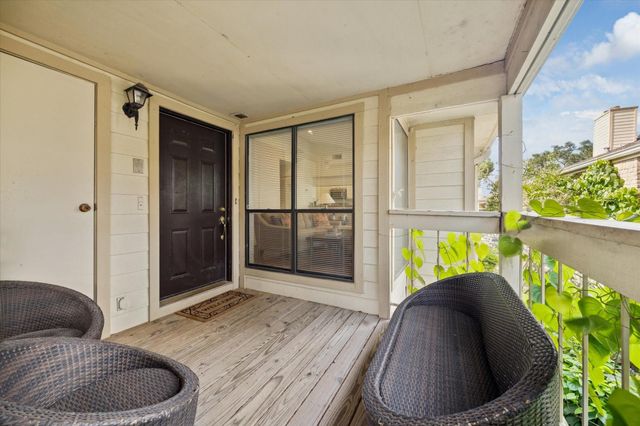 1881 Bering Drive 82, Houston, TX 77057