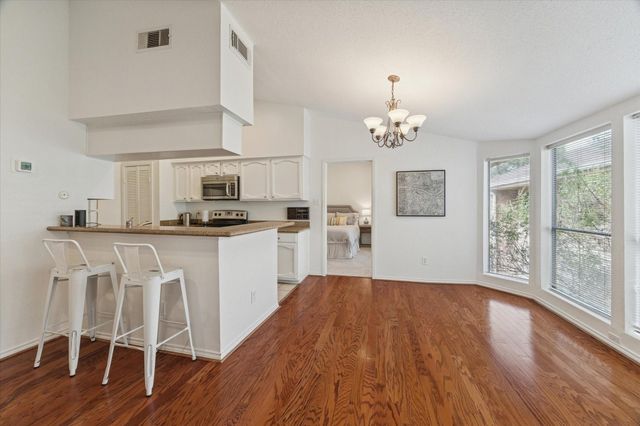 1881 Bering Drive 82, Houston, TX 77057