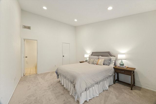 1881 Bering Drive 82, Houston, TX 77057