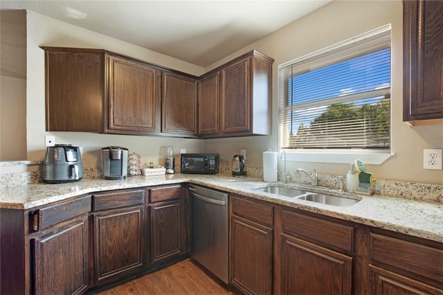 2004 Cedar Crest Boulevard, Dallas, TX 75203