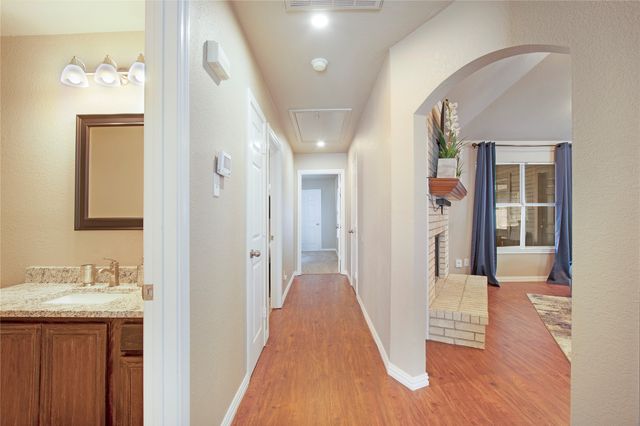 2004 Cedar Crest Boulevard, Dallas, TX 75203