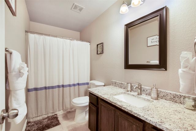 2004 Cedar Crest Boulevard, Dallas, TX 75203