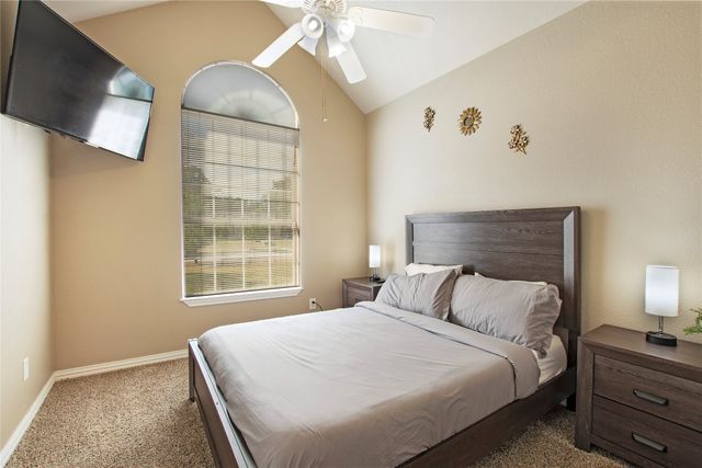 2004 Cedar Crest Boulevard, Dallas, TX 75203