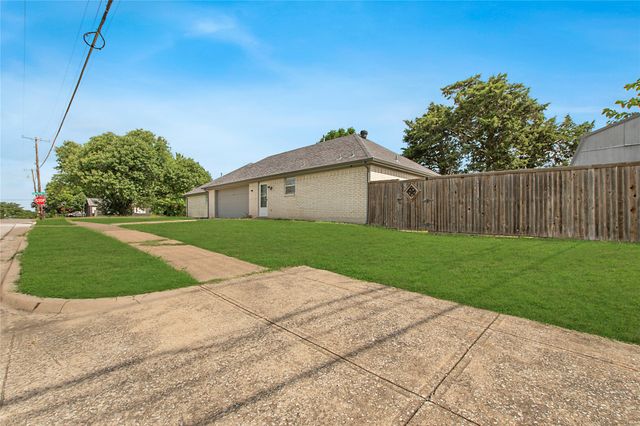 2004 Cedar Crest Boulevard, Dallas, TX 75203