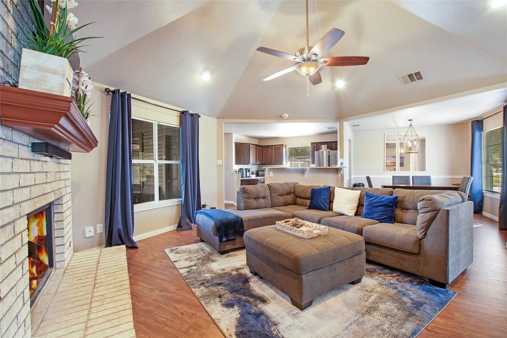 2004 Cedar Crest Boulevard, Dallas, TX 75203