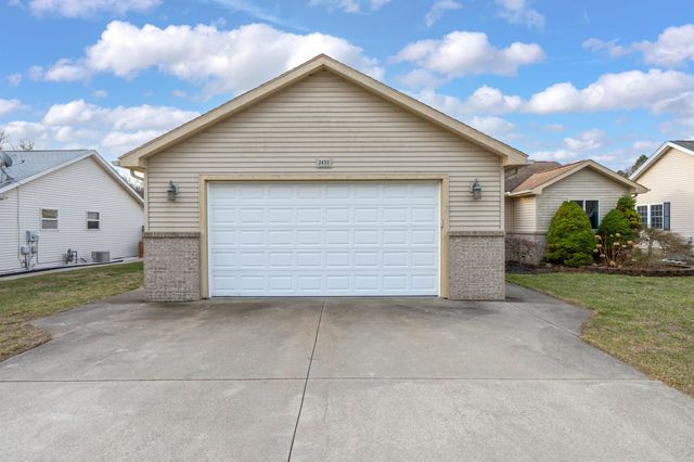 2435 Fruit Street, Algonac, MI 48001