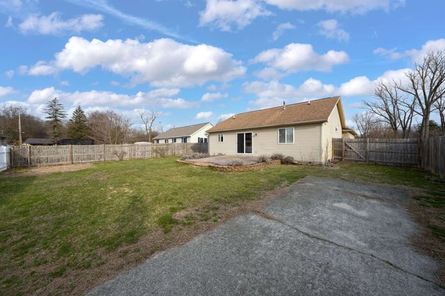 2435 Fruit Street, Algonac, MI 48001