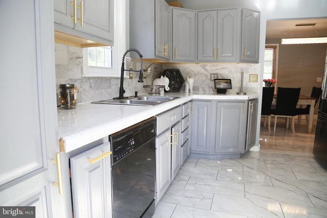 17421 TRIPOLI BLVD, Dumfries, VA 22026