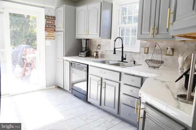 17421 TRIPOLI BLVD, Dumfries, VA 22026