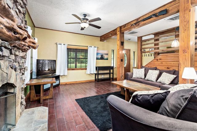 134 Sherwood Trail, Silsbee, TX 77656