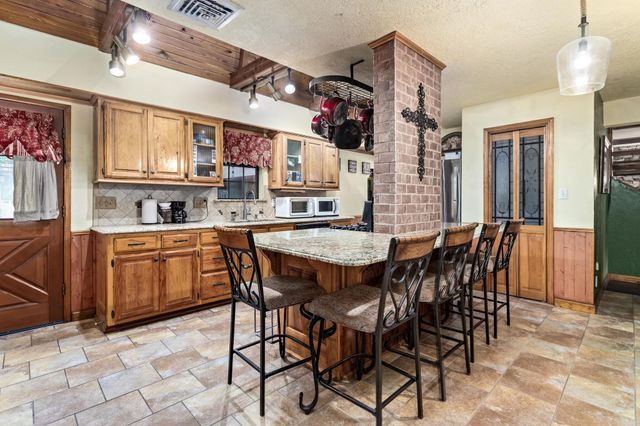 134 Sherwood Trail, Silsbee, TX 77656