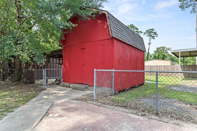 134 Sherwood Trail, Silsbee, TX 77656