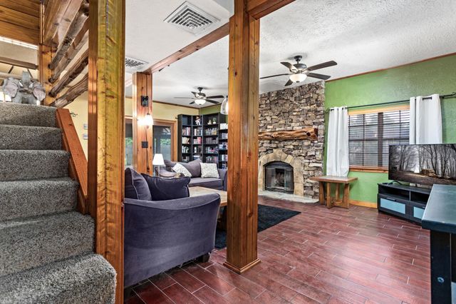 134 Sherwood Trail, Silsbee, TX 77656