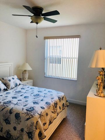 10440 Cypress Lakes Preserve Drive, Wellington, FL 33449