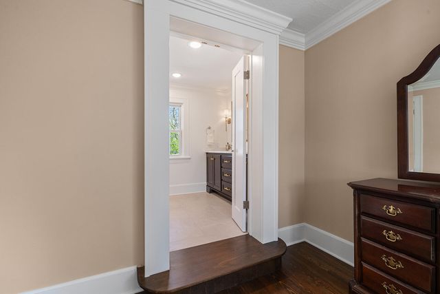 1307 E Delmar Street, Springfield, MO 65804