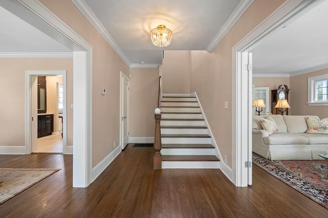 1307 E Delmar Street, Springfield, MO 65804