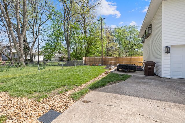 1307 E Delmar Street, Springfield, MO 65804