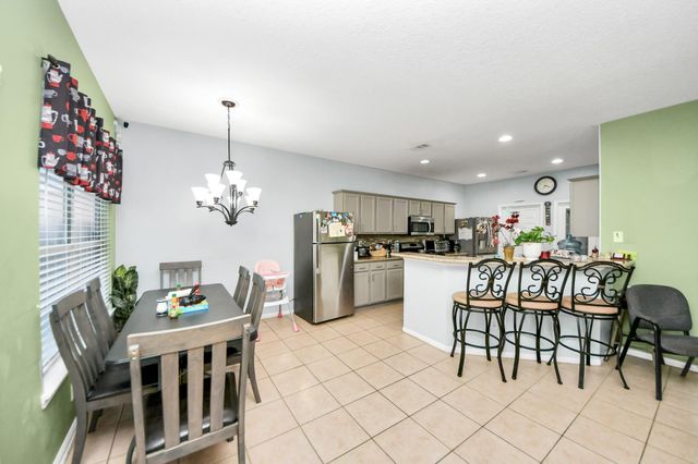 922 N Sky Drive, Houston, TX 77073