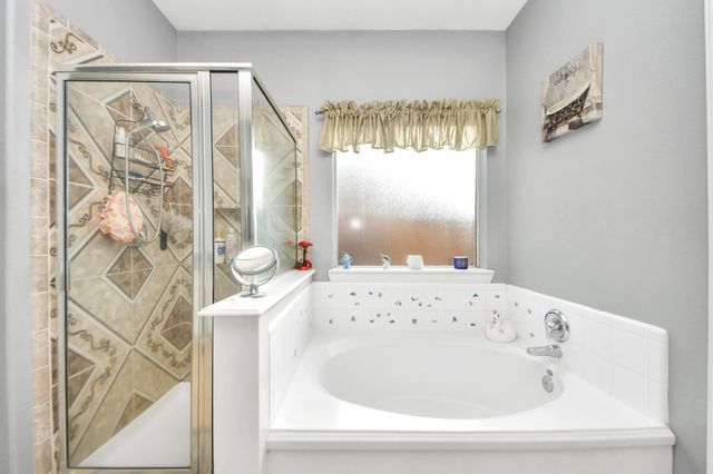 922 N Sky Drive, Houston, TX 77073