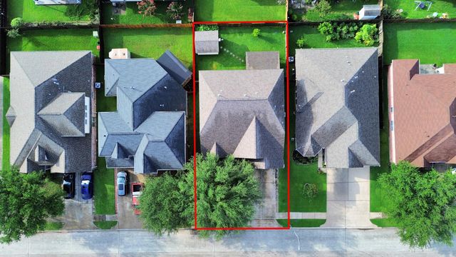 922 N Sky Drive, Houston, TX 77073