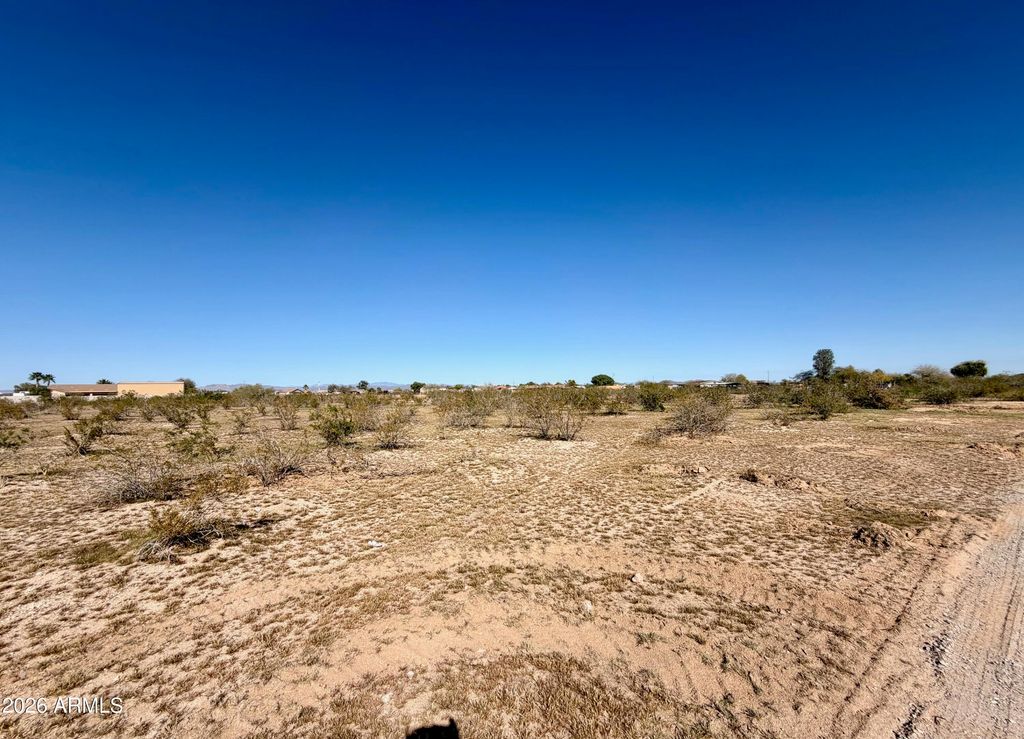 Image 4 of property listing at 287XX N 205th Avenue 5 Acres, Wittmann, AZ 85361