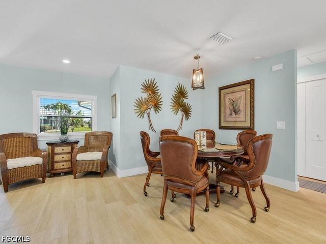 3840 SE 13th AVE, Cape Coral, FL 33904