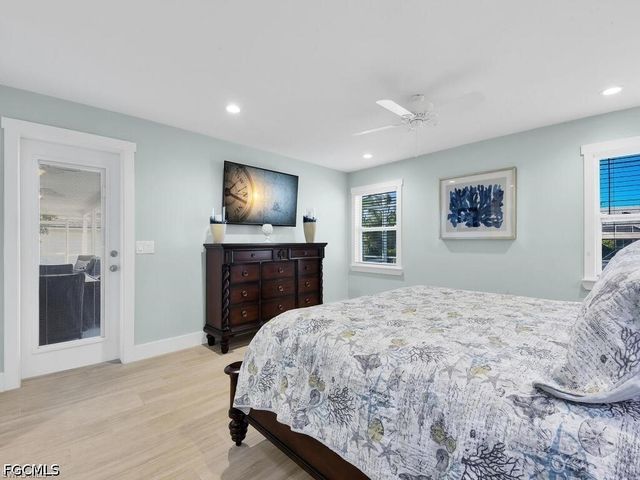 3840 SE 13th AVE, Cape Coral, FL 33904