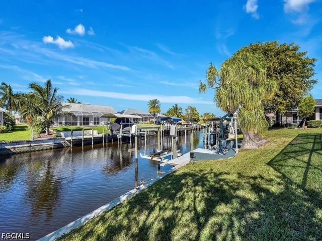 3840 SE 13th AVE, Cape Coral, FL 33904