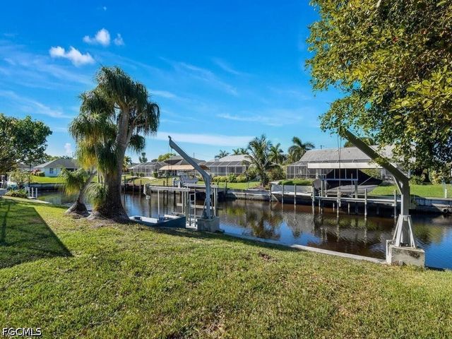 3840 SE 13th AVE, Cape Coral, FL 33904
