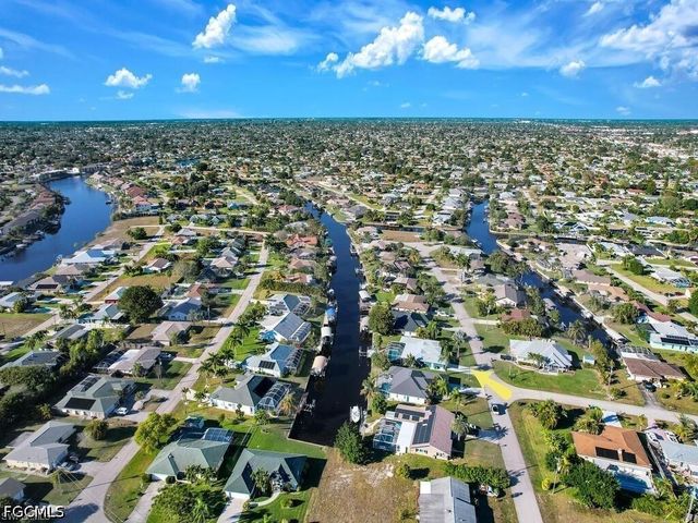 3840 SE 13th AVE, Cape Coral, FL 33904