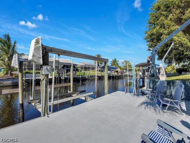 3840 SE 13th AVE, Cape Coral, FL 33904