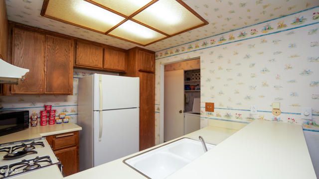 1233 Osage Lane, Ventura, CA 93004