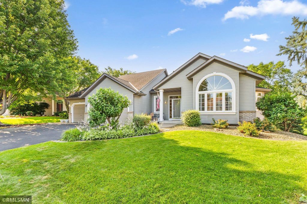 6542 137th Street W, Apple Valley, MN 55124
