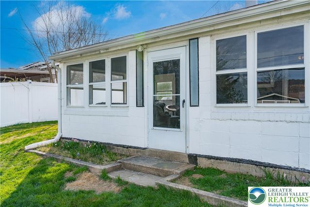 2904 Diamond Avenue, Allentown City, PA 18103