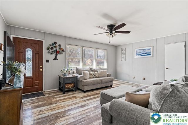 2904 Diamond Avenue, Allentown City, PA 18103