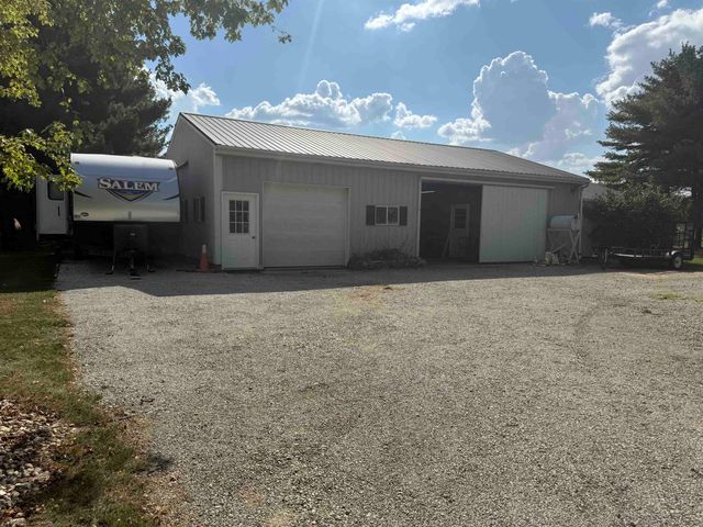 2454 S 300 East Road, Huntington, IN 46750