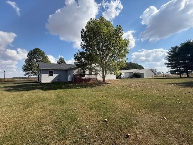 2454 S 300 East Road, Huntington, IN 46750