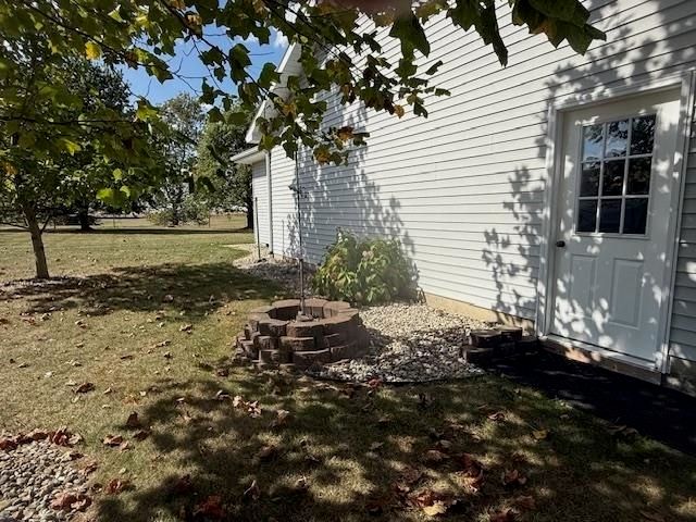 2454 S 300 East Road, Huntington, IN 46750