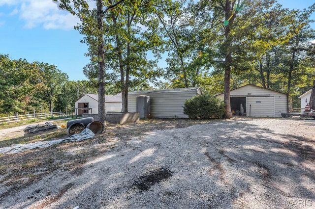 29022 Pinnacle Lake Road, New Florence, MO 63363