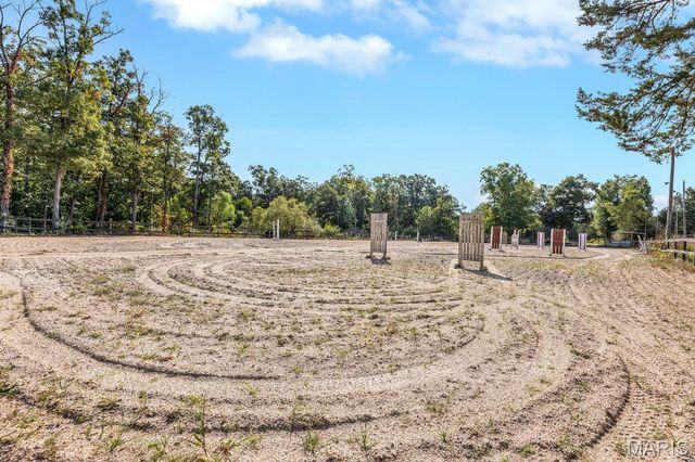 29022 Pinnacle Lake Road, New Florence, MO 63363