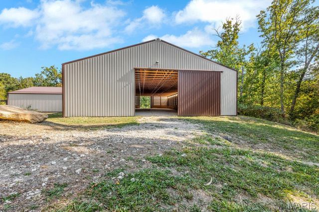 29022 Pinnacle Lake Road, New Florence, MO 63363