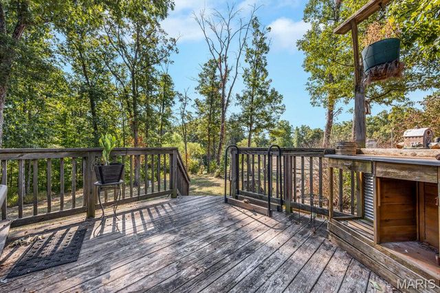 29022 Pinnacle Lake Road, New Florence, MO 63363